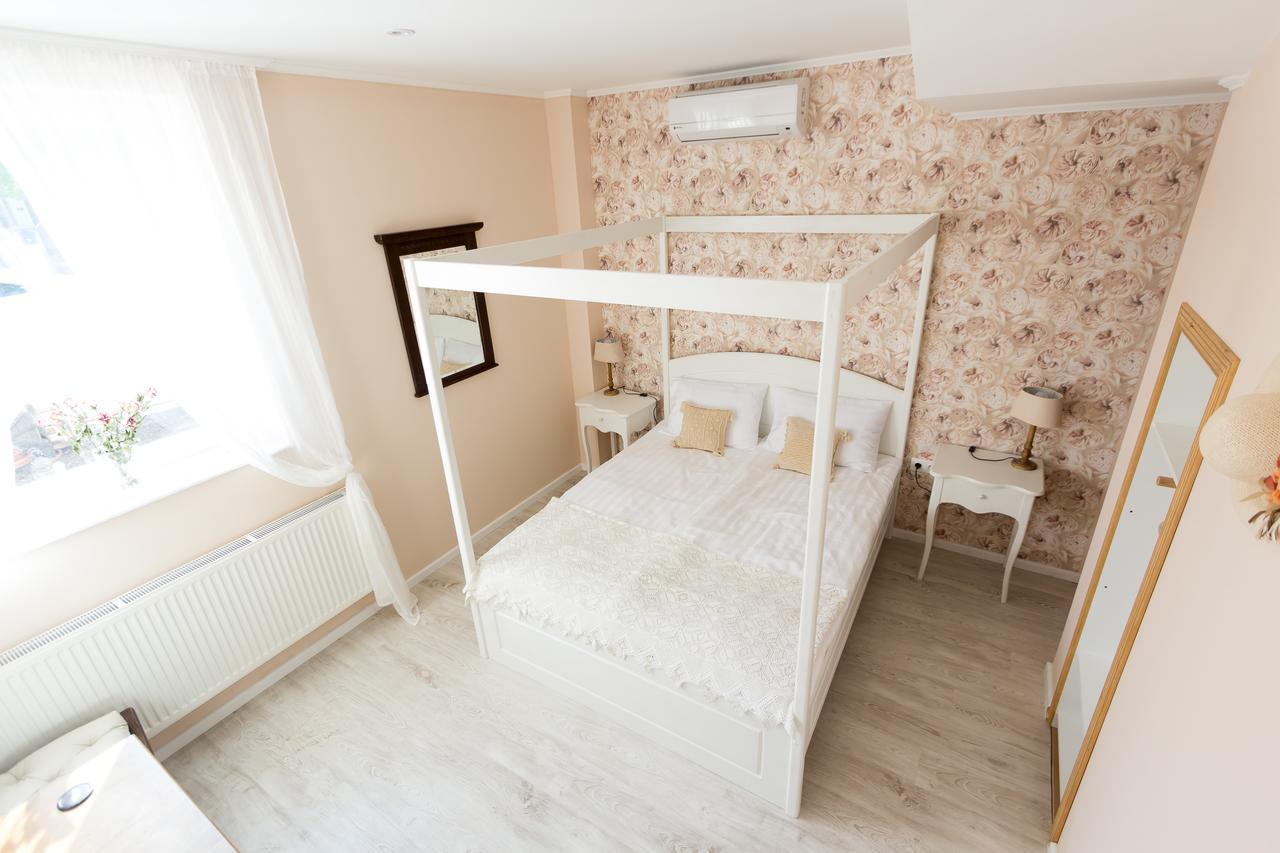 Villa Harmonia Гюла Екстериор снимка